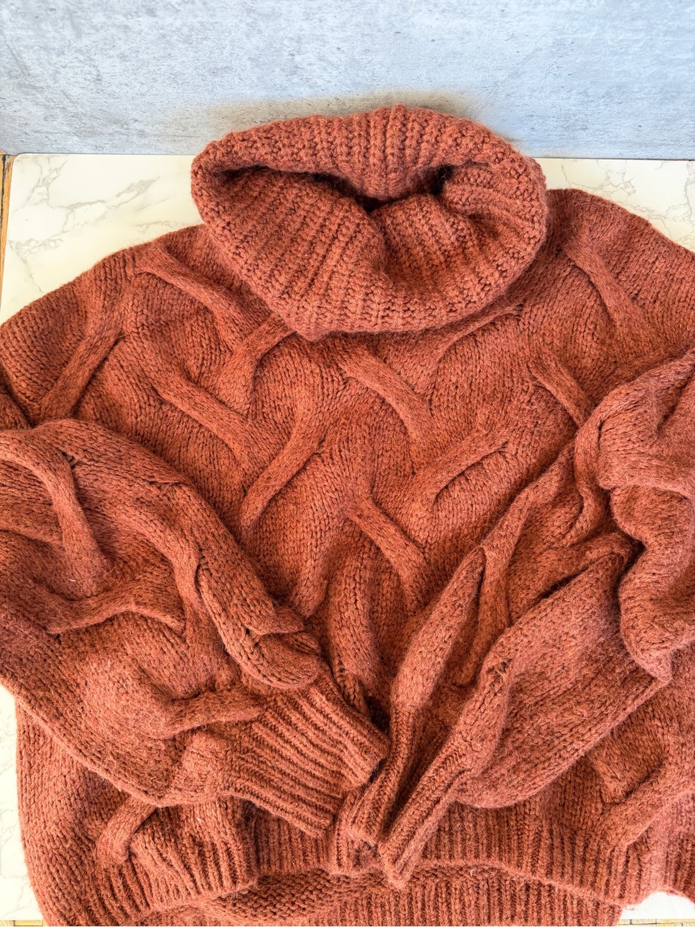 Madewell Cable Knit Turtleneck Sweater in Rusty Rose
